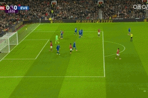 纷纷扰扰与我无关！盖耶掌掴基恩时，姆伯莫路过找齐尔克泽沟通