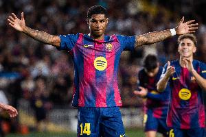 世体：佩德里未参加合练无缘对阵切尔西，拉什福德、德容将回归