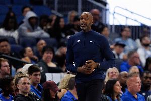 昨天因病退赛！莫斯利：现在感觉好多了 不能让判罚影响身体状态