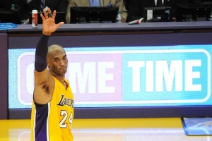 96-97赛季至今至少3次半场35+球员：科比10次 哈登8次 詹库在列