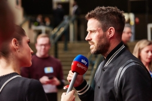 小雷：现在的利物浦本是我上赛季初预料的，他们会找回状态的