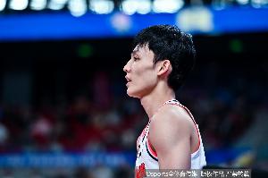 媒体人：徐杰体测负重深蹲25次 崔永熙30次