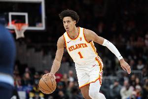 带队起势！杰伦·约翰逊半场9中5拿15分7板3助 第二节4中4得11分