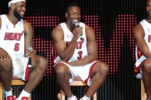 欧文&韦德&浓眉谁是老詹最佳搭档？杨毅：浓眉吧