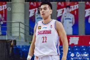 问题得到解决了？CBA官网更新了四川男篮新赛季的球员大名单