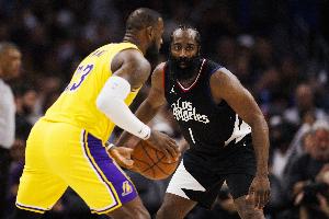 看一场少一场！詹姆斯生涯和哈登的交手战绩来到20胜15负