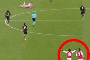 致命诺伊尔出击扑空瞬间已接近中圈，埃泽直接提前庆祝