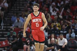 徐静雨：谢泼德有资格竞争火箭老大 库里好好休养别像哈登一样