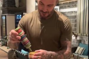 贝克汉姆开展印度行，学习制作并品尝孟买当地特色美食