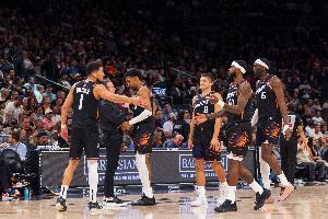 太阳vs湖人伤病报告：邓恩大概率出战 杰伦·格林缺阵 马威复出