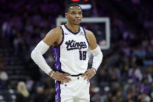 威少谈自己给年轻人的建议：多沟通 别抱怨外界 要向内审视！