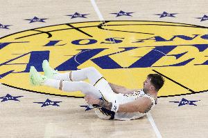 9个失误&正负值-25！东契奇全场26中15得到38分11篮板5助攻！