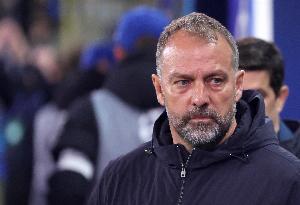 弗里克：佩德里的状态还没达到100%，埃里克·加西亚能给防线稳定