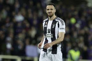 意天空：尤文后卫加蒂右膝半月板撕裂，预计缺阵至少1个月