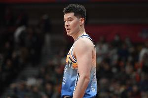 浙江三分31中12！阿不都：看数据比较接近吧 对手赢在外线投射上