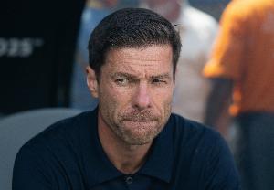 马卡：皇马认为球队很快重返胜轨，对毕巴不会是阿隆索的生死战