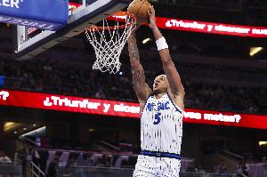 此前已连续缺阵10场！明天魔术迎战热火 班凯罗升级为出战成疑