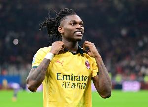 帕齐尼点评莱奥：背对球门有很大的进步，他在学习真正的中锋跑位