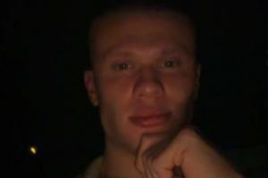 抽签后哈兰德社媒自拍：法国和塞内加尔是难踢，你们怎么想？