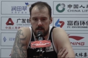 巴尔文：我们永不放弃 相信中国香港金牛属于CBA级别舞台