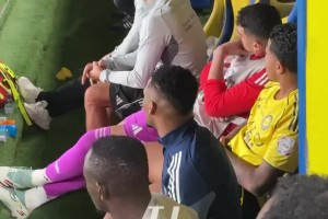 替补席上的所有人都不敢相信C罗在场上做了什么