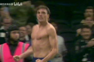 梅阿查球场铺设新草皮，米兰城刚刚下起了小雪！