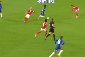 太帅了！C罗球迷：不愧是他，随便一截都是壁纸！