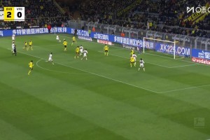 子龙配诸葛！阿德耶米拜尔撞墙配合，前者轻松推射破门