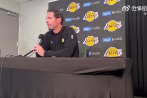 雷迪克：某种程度上说，我庆幸老詹这个纪录终结了，终于不用讨论