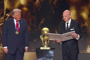 国际足联官方：特朗普获得首届国际足联和平奖！